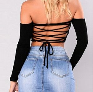 3/10$NWT! Black off shoulder lace up back crop top